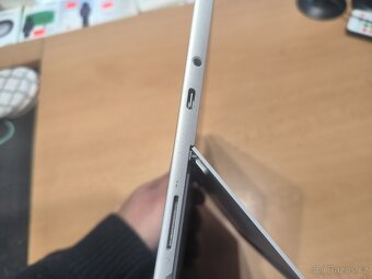 Microsoft GO3 128 Gb 8 Gb ram - 8