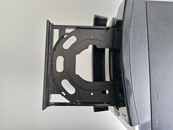 Kancelářský PC s monitorem - AMD, 6GB RAM, SSD - 8