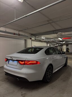 Jaguar XF 3.0D V6 R-SPORT - 8