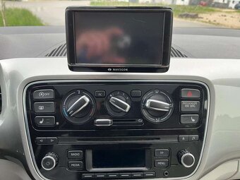VW Up 1.OMPI 55kw Klima Alu Panorama Model 2013 - 8