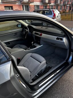 BMW E92 320i - 8