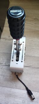 Thrustmaster TSSH + Thrustmaster Racing Clamp - 8