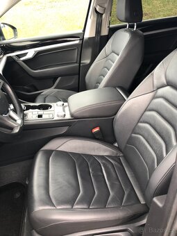 VW Touareg V6 3.0 TDi, ,Kůže,Vzduch,Tažné, Audio 880W - 8
