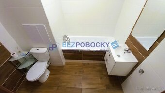 Pronájem zrekonstruovaného bytu 2+kk s prostorným balkonem - 8