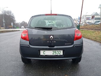 Renault Clio III - 8