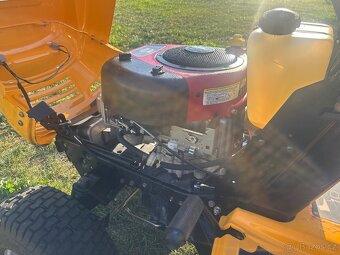Zahradní trakturek MTD 12,5HP - 8
