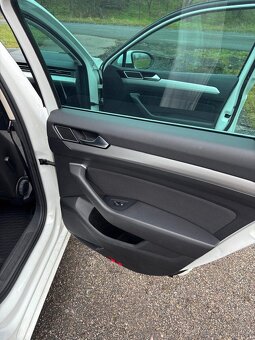 — PRODÁNO — WW passat 2015 , 110 kw , manuál - 8