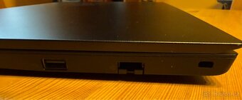 Lenovo ThinkPad E15 G4 15,6" IPS FHD i5 16G 512G MX550 DPH - 8