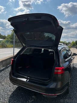 Volkswagen Passat B8 R-line, 2.0 TDI, DSG, Najezd 81 175km - 8