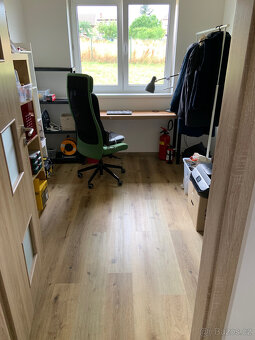 Samostatný dům 4+kk 84m2, pozemek 1114 m2 - 8