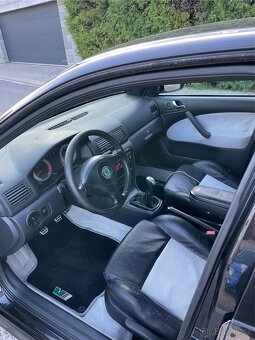 Škoda Octavia 1.8t RS 175tis - 8