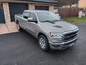 Dodge Ram Big Horn Crew Cab 5.7 Hemi - 8