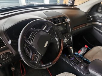 Prodám Ford Explorer Platinum DPH - 8