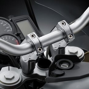 Zvýšení řídítek rovné nebo lomené na BMW moto - 8