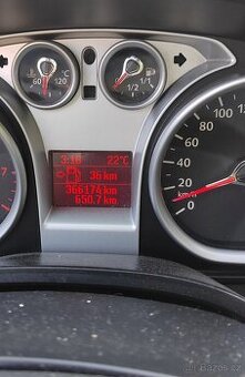 Ford focus facelift 1.6i 16v 74kw benzín Rok 2008 - 8