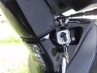 Honda Sh 150,najeto pouze 6 850 km, TOP STAV, STK do 05/2029 - 8