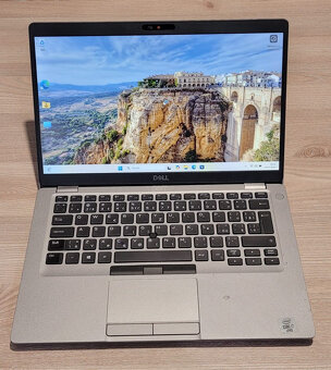 Dell, i7-10850H 6/12x 5,10GHz, 16GB DDR4, 512GB NVMe,bat. 7h - 8