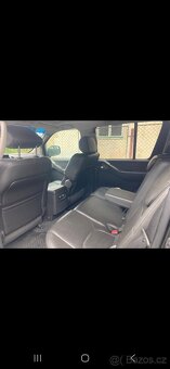 Nissan Pathfinder 2.5 - 8