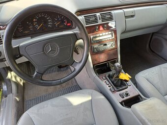 Mercedes benz E 250D W210 - 8