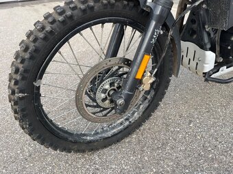 Royal Enfield Himalayan 411 Rally - 8