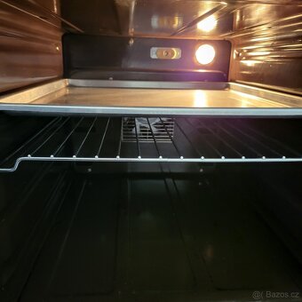 multifunkční hnědý sporák, JAKO NOVÝ, 220V - 8