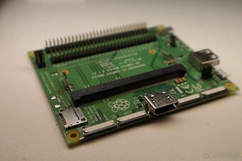 Vývojářská sada Raspberry Pi Compute Module 3+ - 8