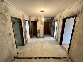 ›Rent-to-own‹ panelový byt 3+1 před rekonstrukcí - 8