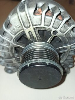 Alternátor VW Touran 2.0 TDI - 8