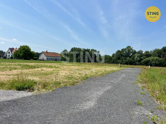 Nabízíme k prodeji stavební pozemek o rozloze 1129 m, 131641 - 8