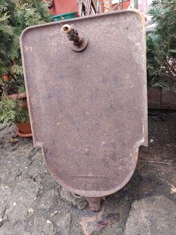 Stará litinová výlevka - 8