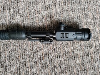 Lovecké zbraně a dalekohledy - 8