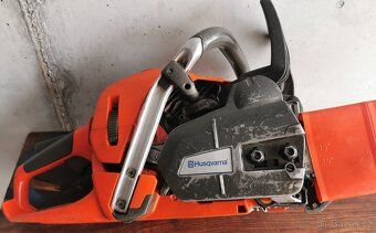 Husqvarna 560 xp motorova pila - 8