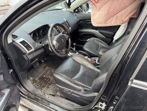 Díly z vozu Peugeot 4007 2.2 hdi - 8