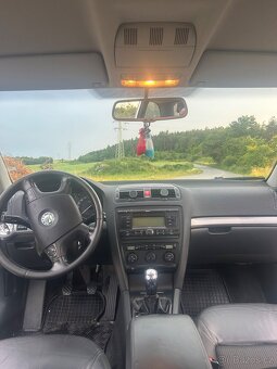 Škoda octavia II 2.0.tdi - 8