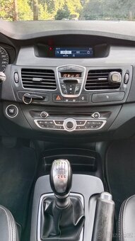 Renault Laguna Grandtour 2.0DCi 96kW, 7/2012,KLIMA, TEMPOMAT - 8