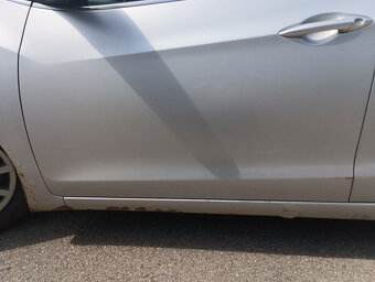 Hyundai i30 1.6 CRDi, 81kW, stříbrná metalíza r.v. 2014 - 8