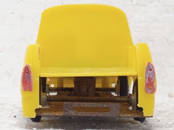Škoda 1203 KDN Retro hračka auto na ND - 8