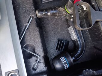 BMW X3 e83 m47 (díly ) - 8