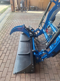 Výroba čelních nakaldačů - 8