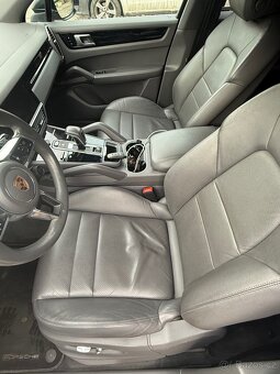 Porsche Cayenne - 8