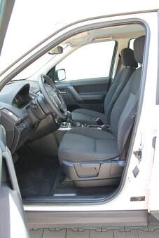 Land Rover Freelander 2.2 TD4 112kW+4x4+AUT+NAVI+P.SERVIS+ - 8
