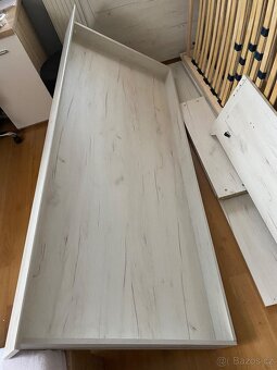 Postel se šuplíkem a roštem - 8