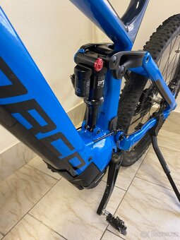 karbonové Elektro kolo - NORCO - 8