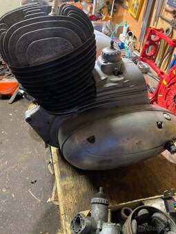 Jawa 250 motor - 8