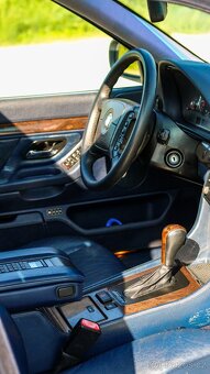 BMW E38 740i V8 4.4 - 8