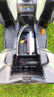 Dětská elektrická čtyřkolka Feber Quad 12V s baterií - 8