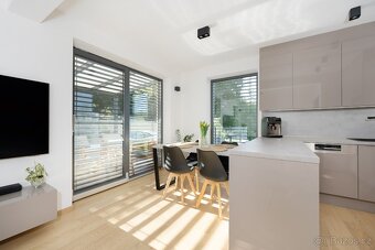 Novostavba Zlín Kudlov, rodinný dům 117 m², pozemek 520 m² - 8