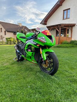 Kawasaki ZX6R Ninja - 8