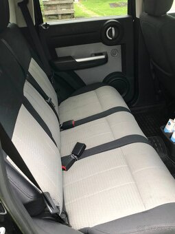 Dodge nitro - 8
