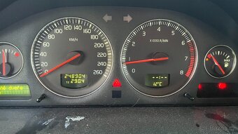 Volvo V70 2,4i LPG r.v. 2004 - 8